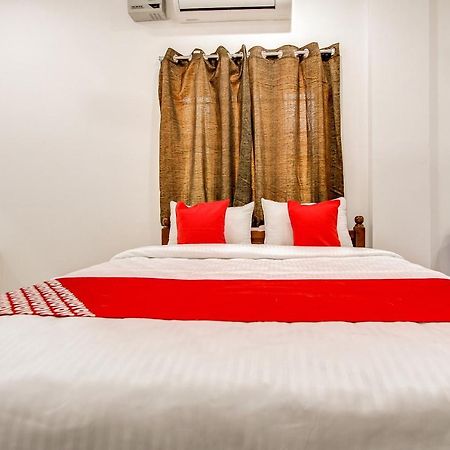 Oyo 69625 Mayuraa Residency 호텔 쿰바코남 외부 사진