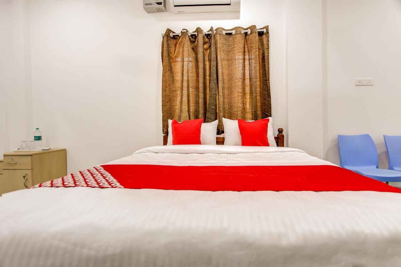 Oyo 69625 Mayuraa Residency 호텔 쿰바코남 외부 사진