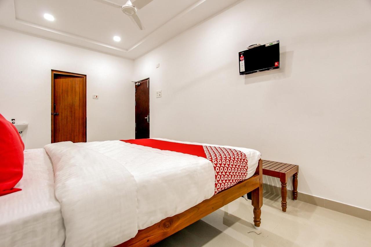 Oyo 69625 Mayuraa Residency 호텔 쿰바코남 외부 사진