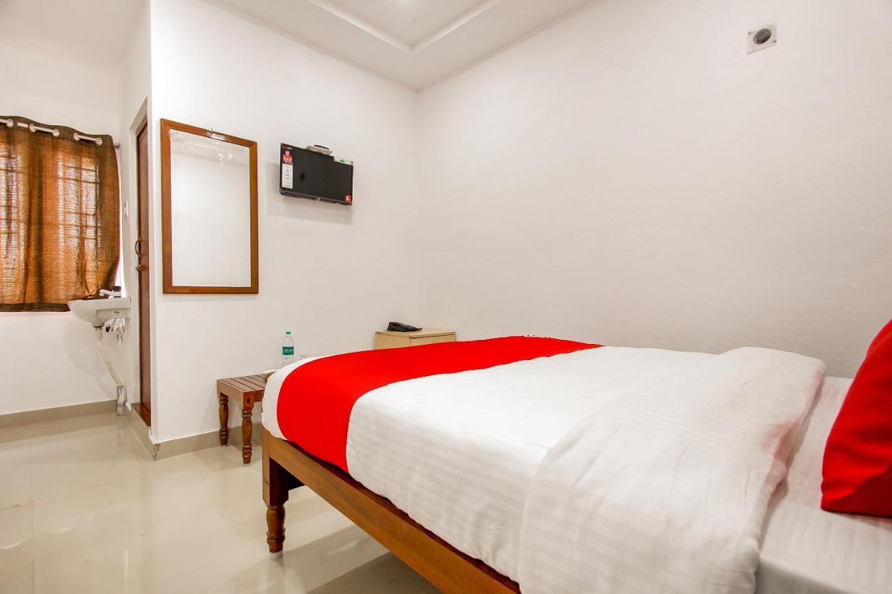 Oyo 69625 Mayuraa Residency 호텔 쿰바코남 외부 사진