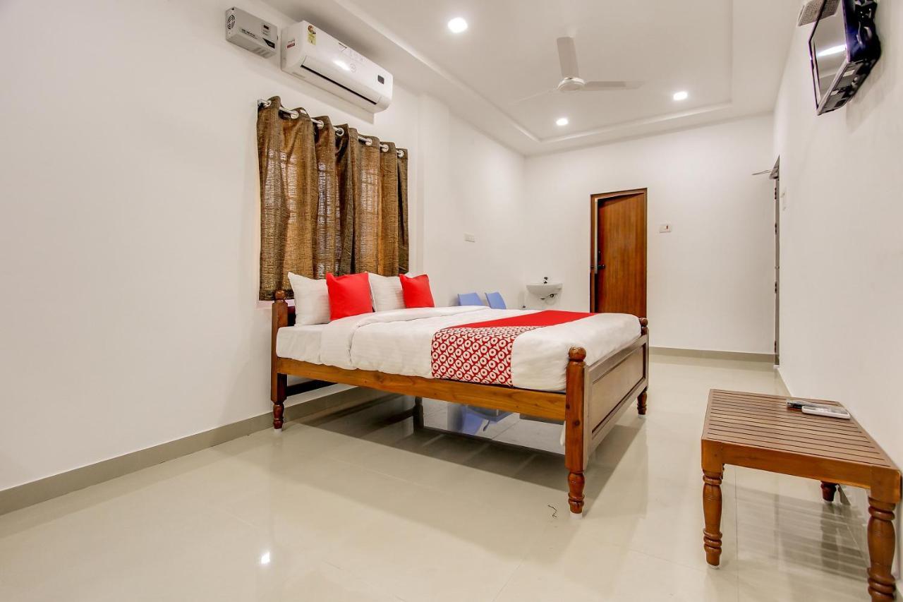 Oyo 69625 Mayuraa Residency 호텔 쿰바코남 외부 사진
